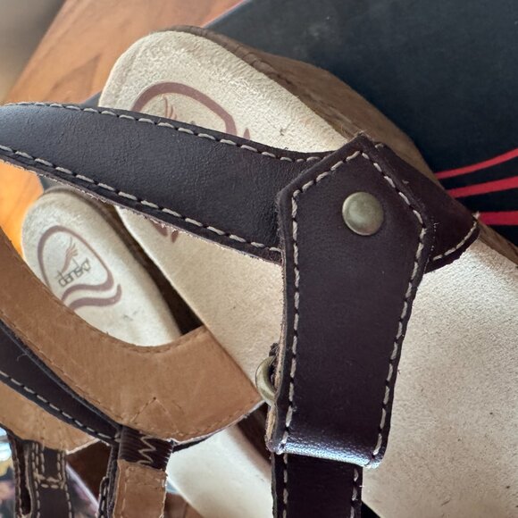 Dansko Java Brown Leather Sara Faux Wood Heel Hook & Loop Closure Size 39/8.5 Sa - Picture 5 of 7